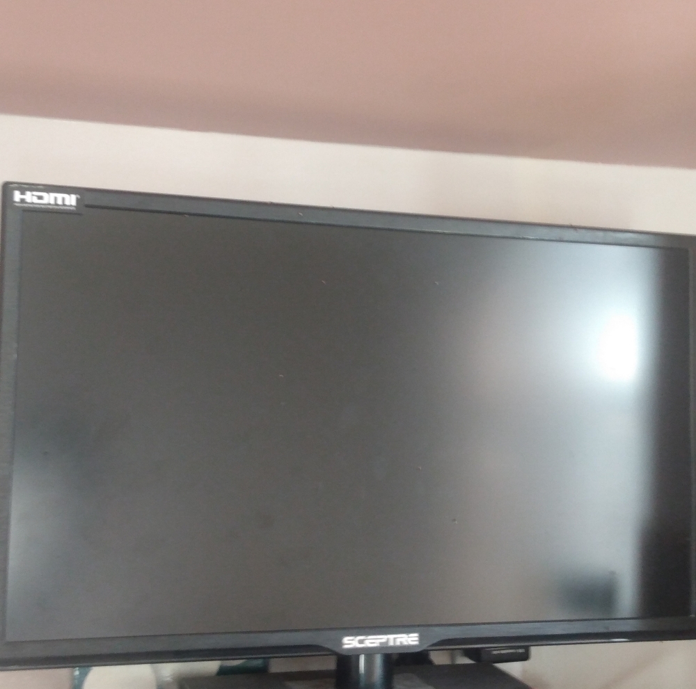 T.V. - Picture 2 of 4